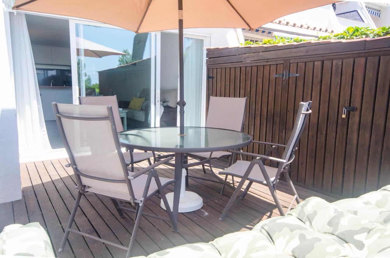 Apartment Seghers- Seaside Charm By The Beach Estepona Eksteriør billede